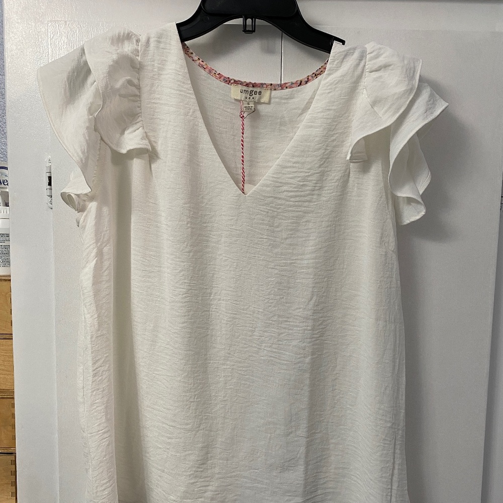 Umgee white shirt with white ruffled cap sleeves -S